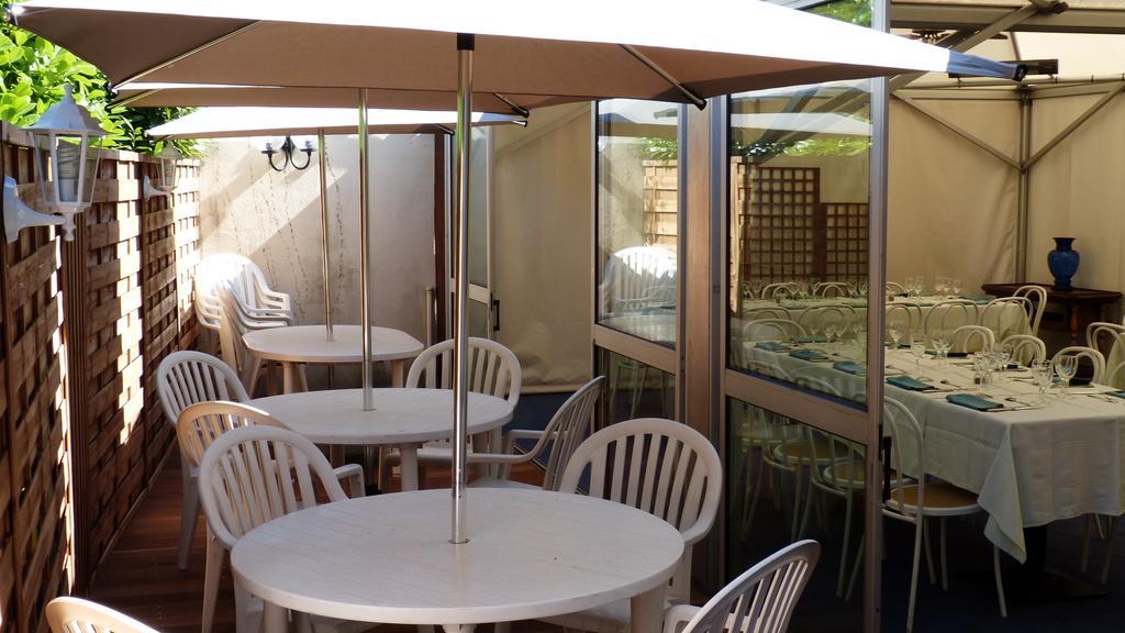 Hotel Restaurant "Le Relais" Courtenay  Luaran gambar